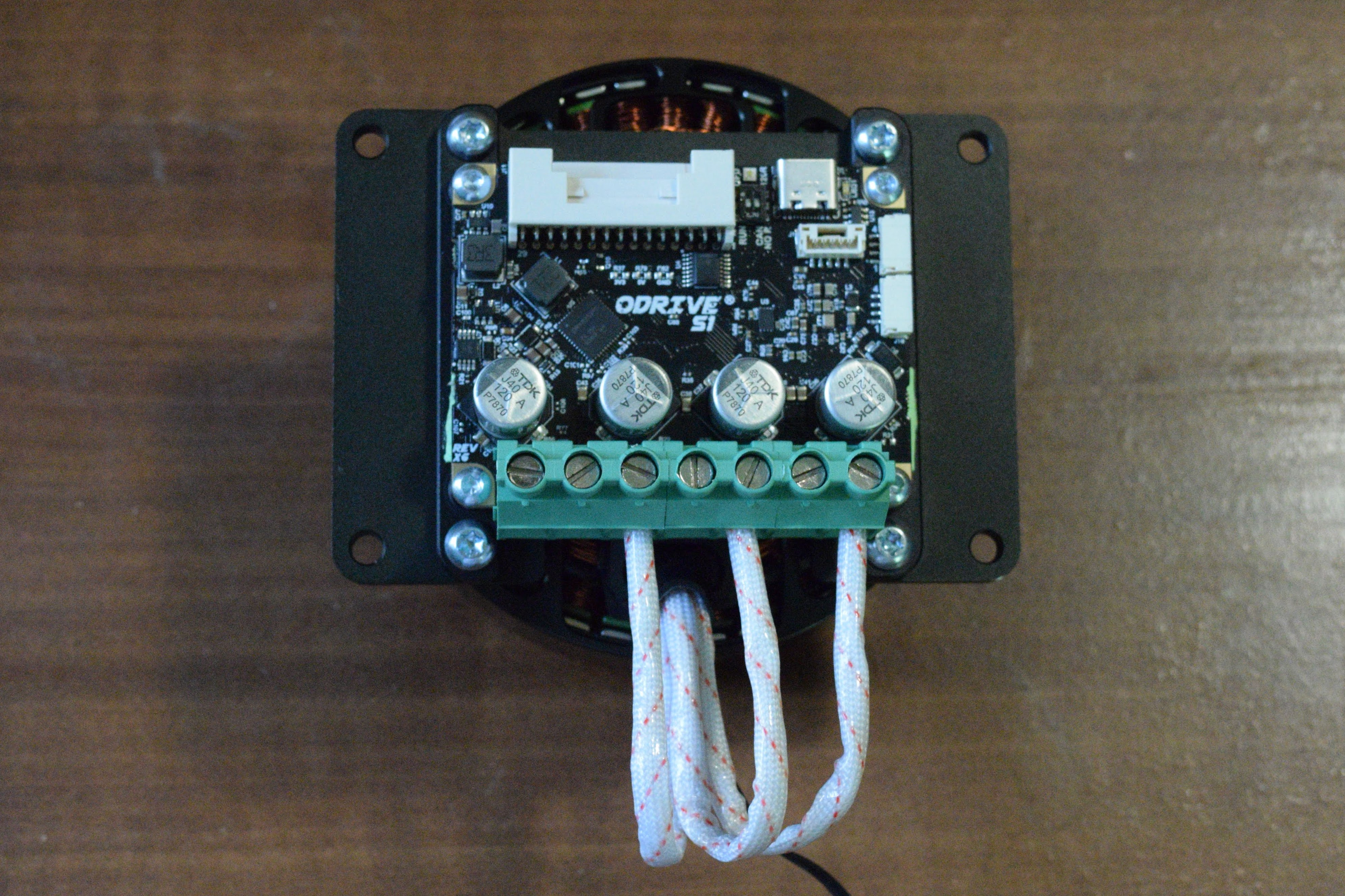 ../_images/wires.jpg